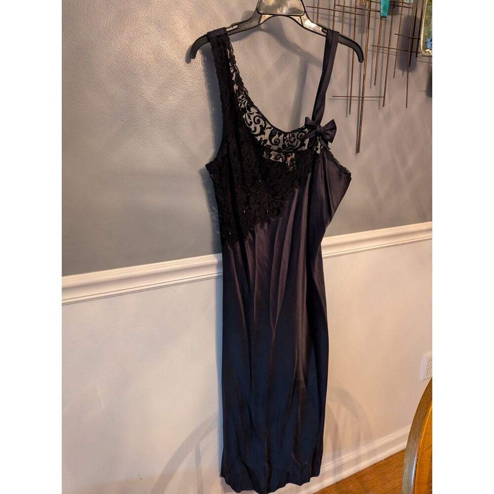 Victoria's Secret Gown Large Black Satin Lace beaded Nightgown Slip M